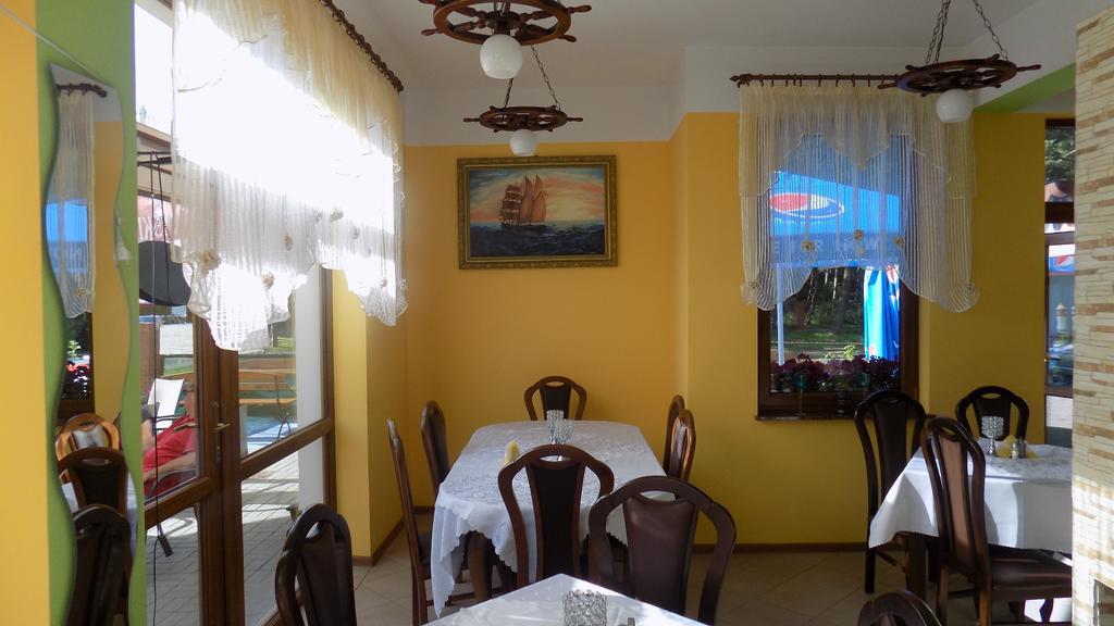 Roza Wiatrow Apartment Grzybowo  Ngoại thất bức ảnh